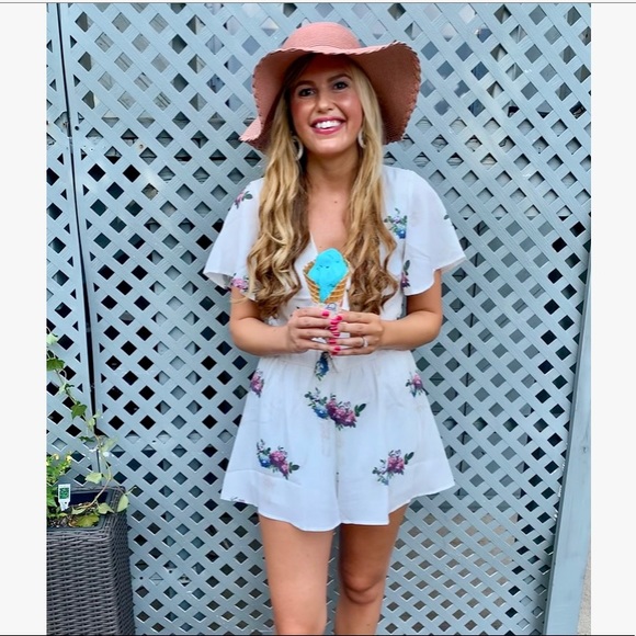 Meet your Posher, Anna - Picture 3 of 4